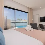 Sirius House Konukevi Guia (Faro)