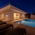 Sirius House