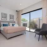 Πανσιόν Sirius House