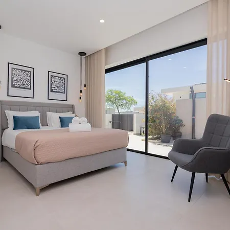 Sirius House بيت ضيافة 4*
