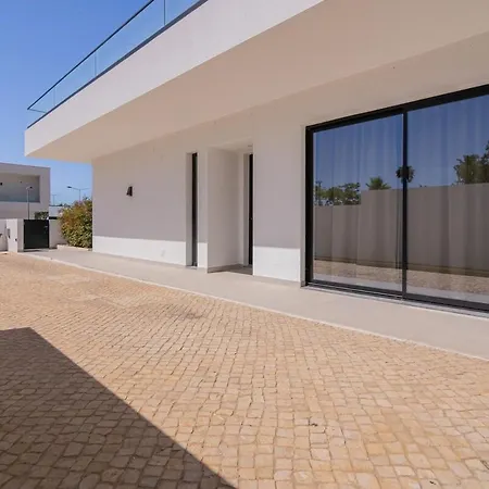 Gasthuis Sirius House Guia (Faro)
