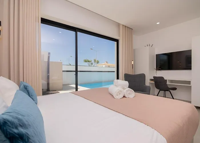 Sirius House Affittacamere Guia (Faro)